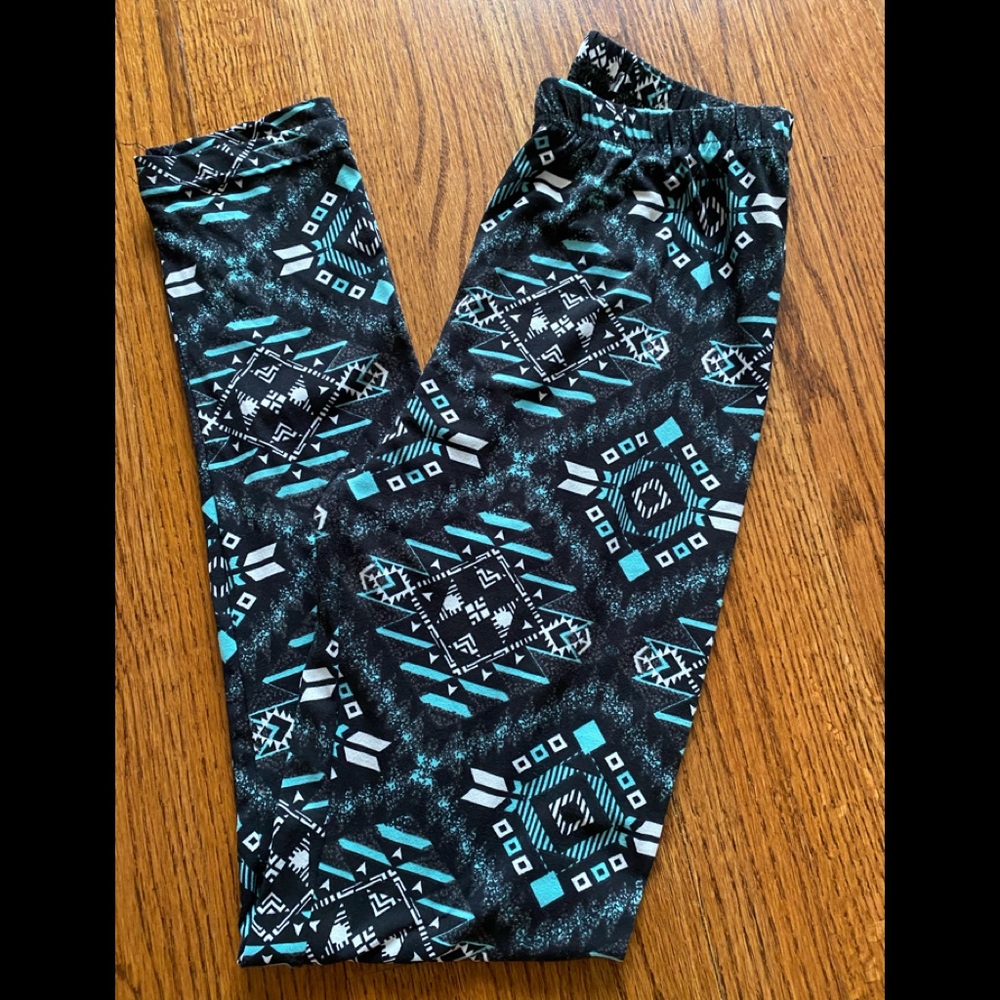 2/$9  Just One Leggings